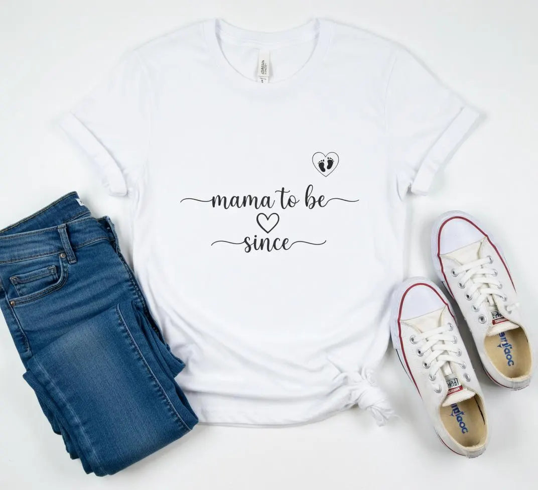 Personalized Mom Mama to Be T-Shirt | Minimal Heart Pregnancy Announcement Tee